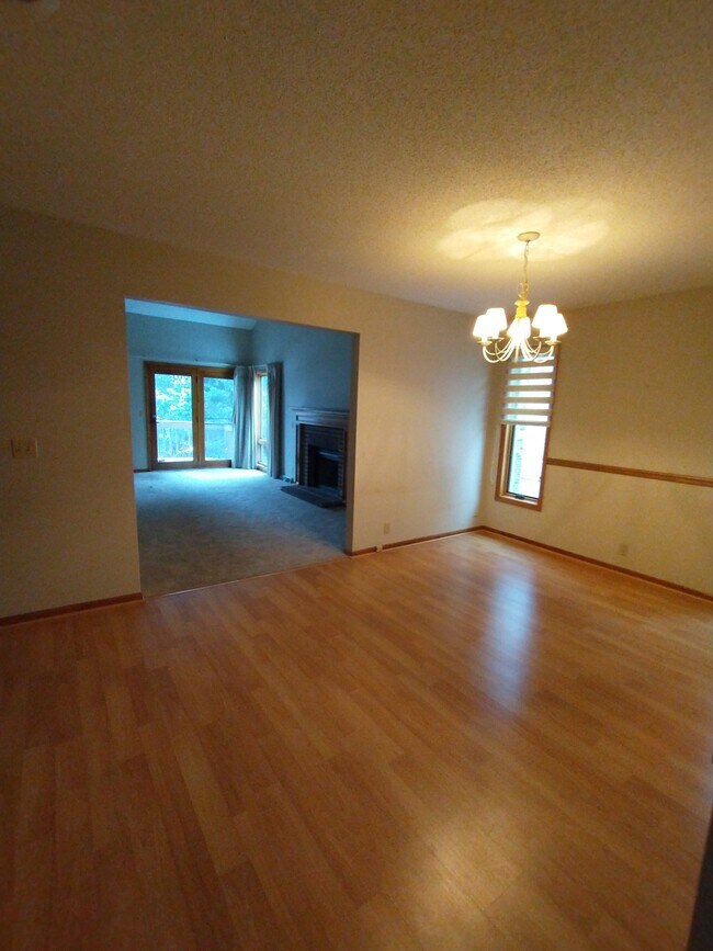 Building Photo - 12840 Burt Ct