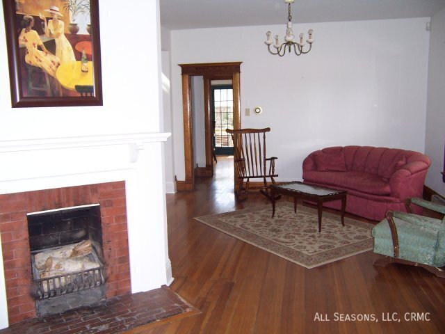 Building Photo - 230 E Espanola St