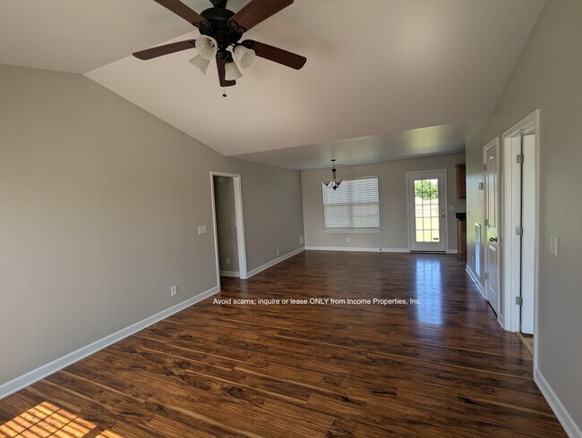 Building Photo - 5990 Murfreesboro Rd