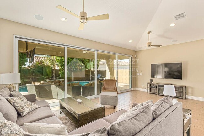 Building Photo - 3 br, 2 bath House - 5108 S Salk Ln -
