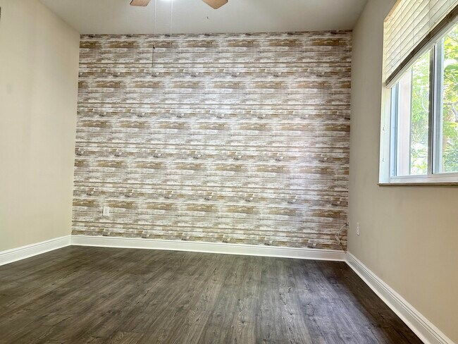 Foto del edificio - 3803 NW 5th Terrace