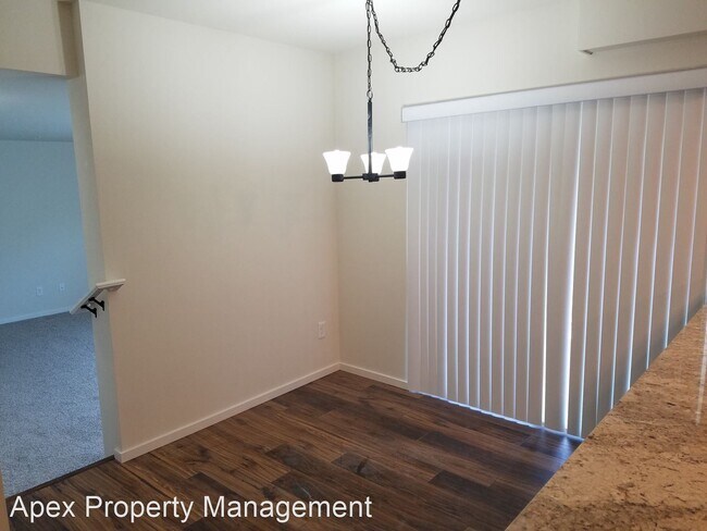 Foto del edificio - 4 br, 4 bath Apartment - 2305 DOUGLAS AVE