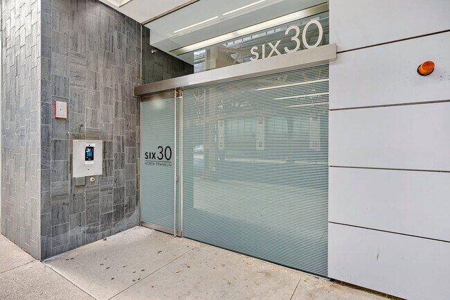 Building Photo - 630 N Franklin St