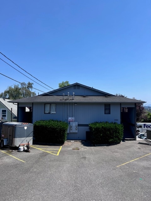 Primary Photo - 3322 Lombard Ave