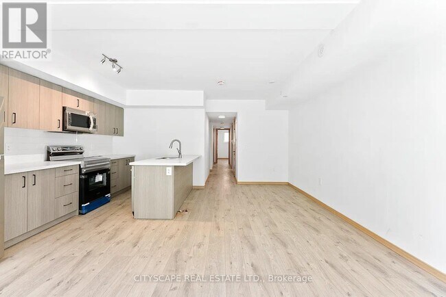 Photo du bâtiment - 3423-C13423 Sheppard Ave E