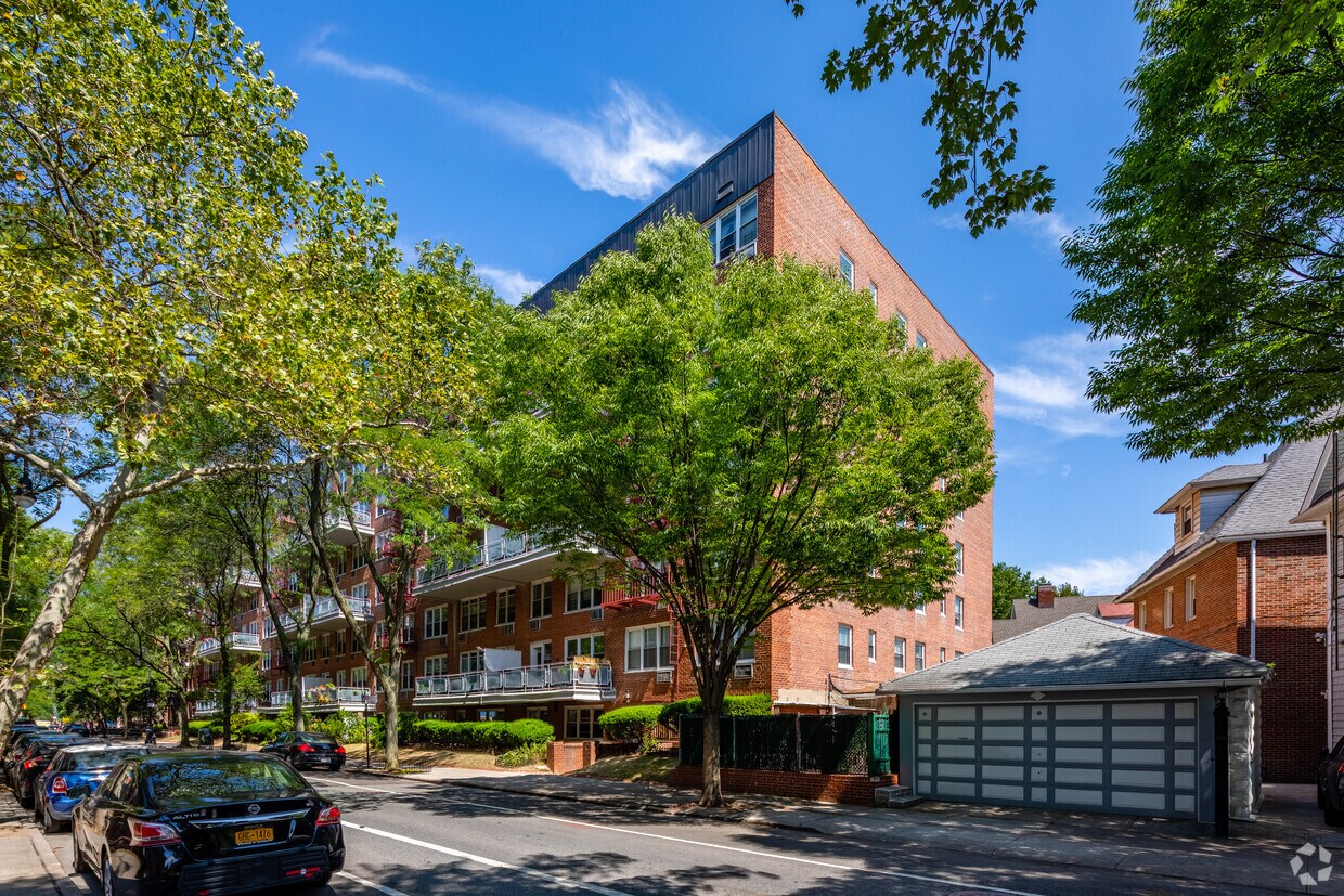 415 Argyle Rd, Brooklyn, NY 11218 415 Argyle Rd Brooklyn, NY