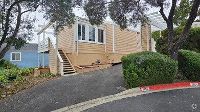 Building Photo - 2869 Los Alamos Ct