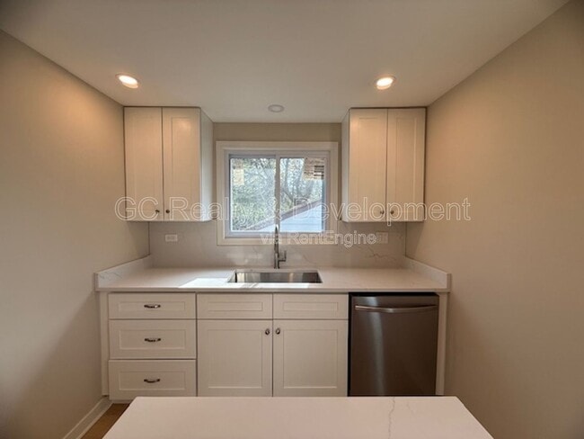 Foto del edificio - 3233 Twyford Rd