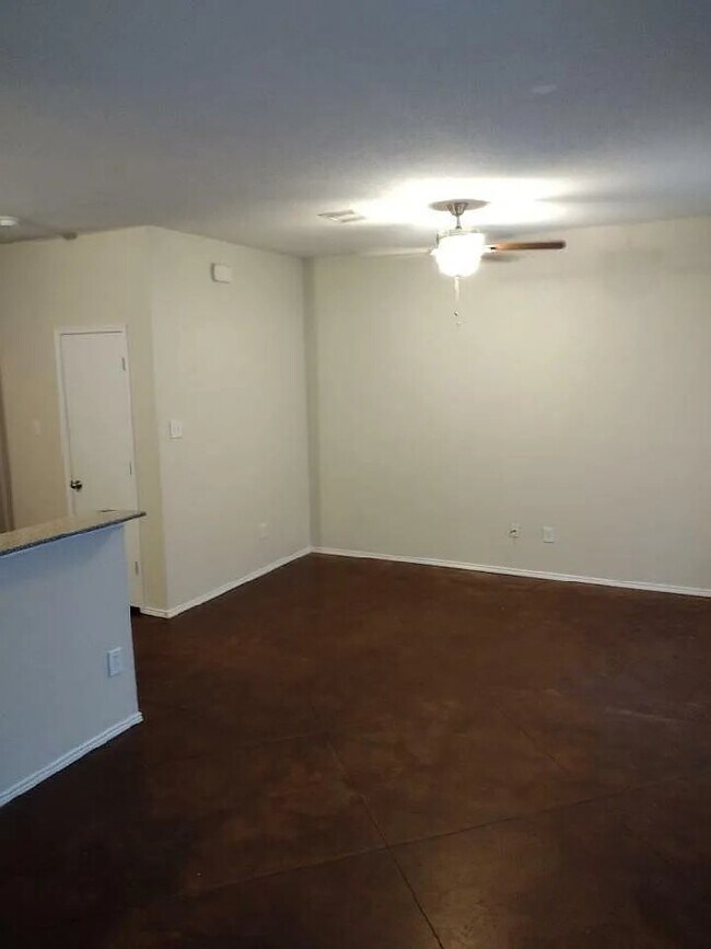 Foto del edificio - 2343 Aldergate Dr