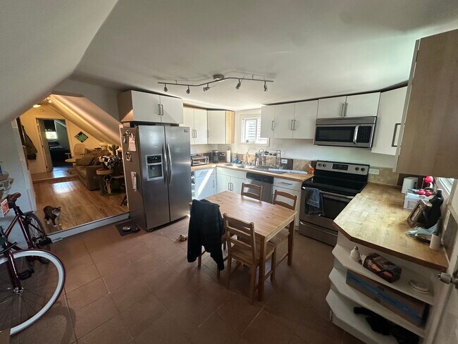 Foto del edificio - 3511 W Dickens Ave