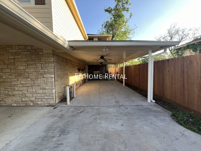 Building Photo - 1014 Roxella St
