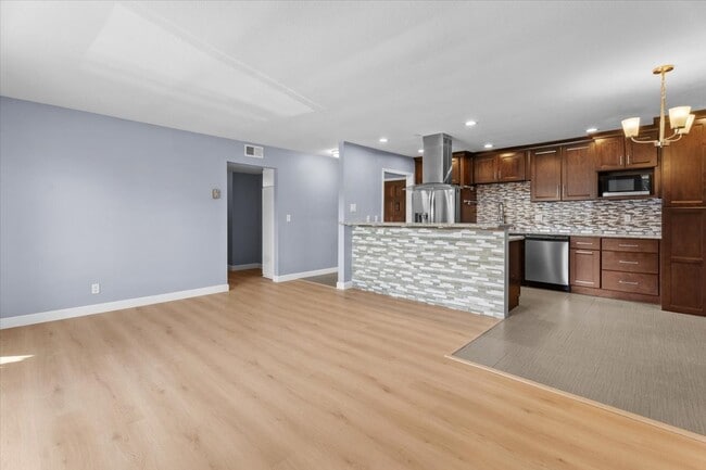 Building Photo - 2411 Prospect Ave