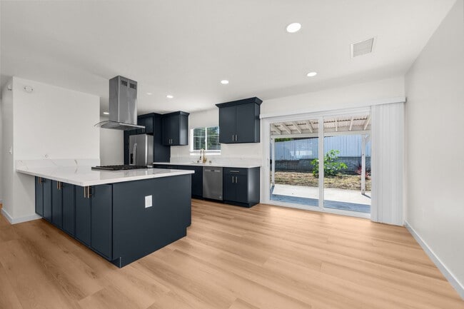 Building Photo - 4922 Tierra Baja Way