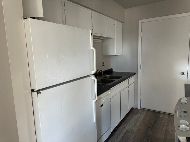 Building Photo - 2036-2038 8th St NW