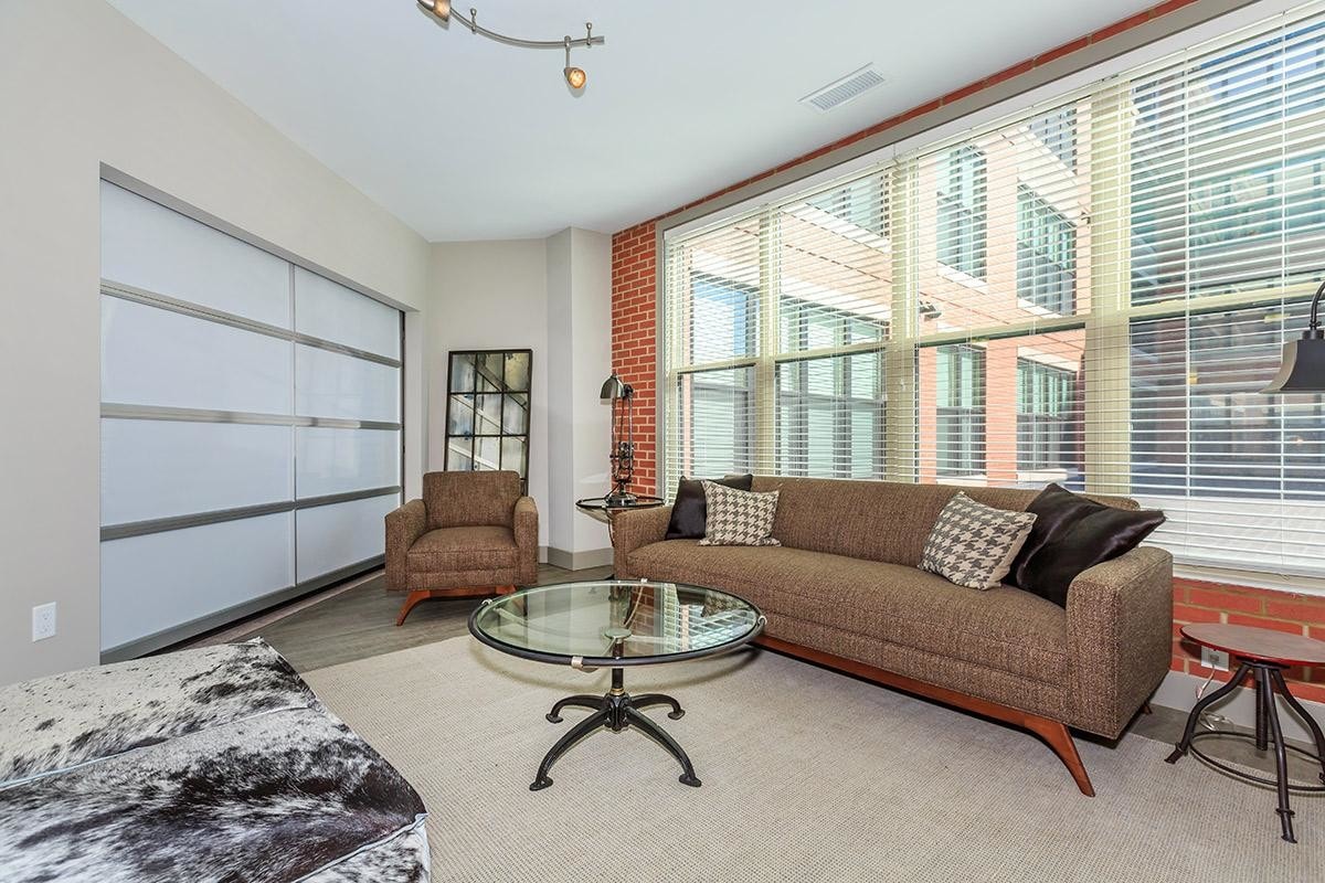 Crocker Park Living – photo 4