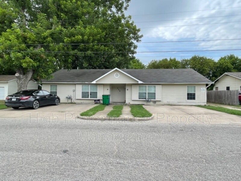 506 University Unit B, Waxahachie, TX 75165 Condo for Rent in