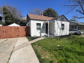 Building Photo - 4541 V St