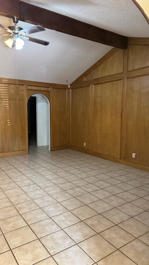 Building Photo - 2602 Wydewood Dr