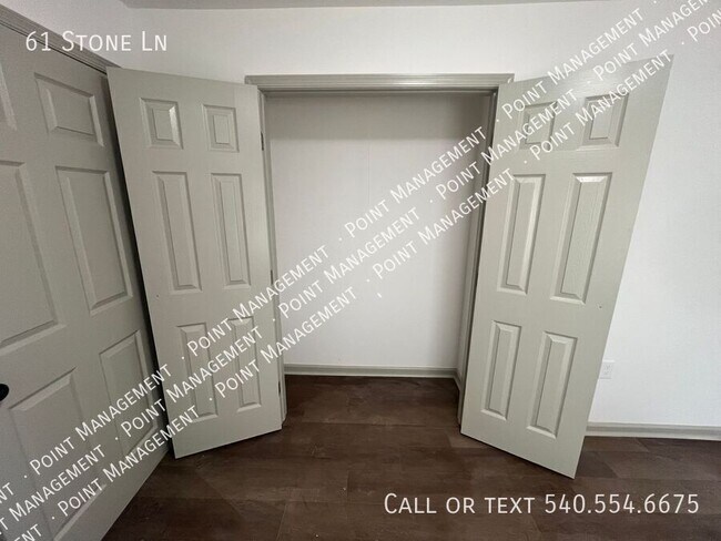Foto del edificio - 61 Stone Ln