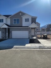Building Photo - 728 N 160 E