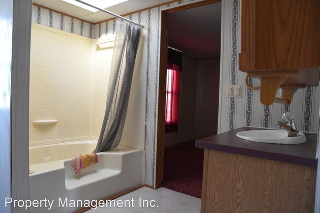 Building Photo - 2 br, 1 bath House - 3614 Page Rd #33