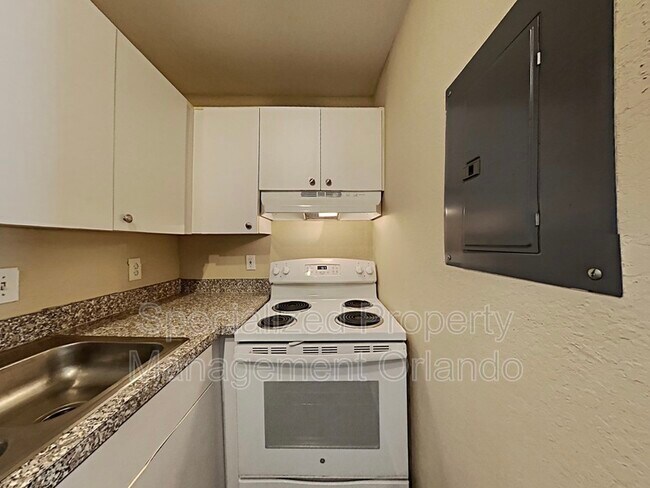 Foto del edificio - 6364 Raleigh St