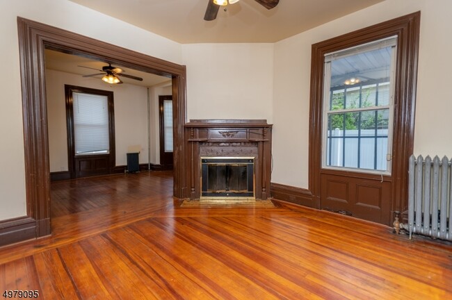 Building Photo - 420 Joralemon St