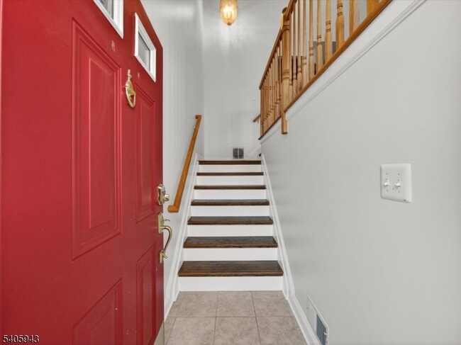 Building Photo - 124 Barclay Dr