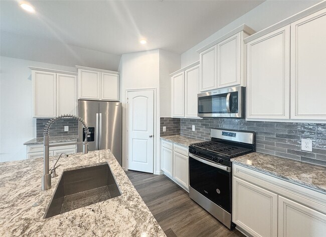 Foto del edificio - 519 Newcomb Holw Dr