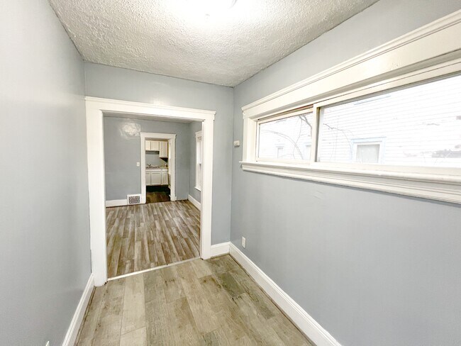 Foto del edificio - 13508 Benwood Ave