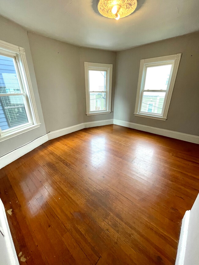 Building Photo - 5 Greenmount St