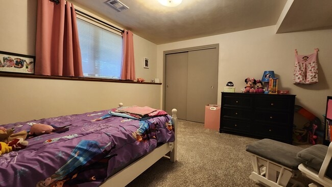 Building Photo - 2312 N Skylark Dr
