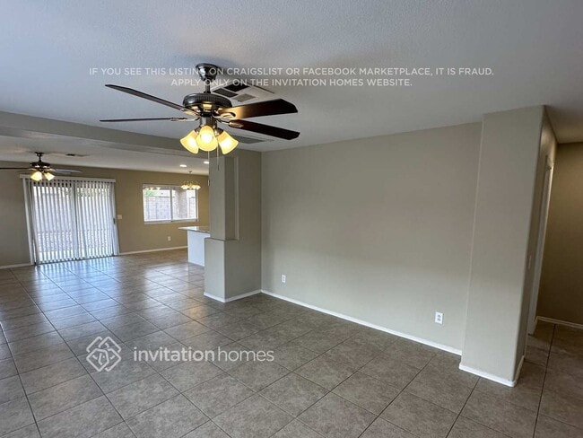 Building Photo - 3215 W Salter Dr