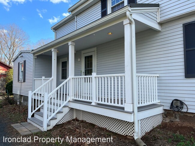 Building Photo - 3 br, 2.5 bath House - 267 Main St