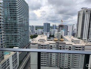 Building Photo - 1000 Brickell Plaza