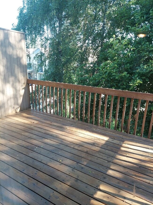 Building Photo - Charming Two Bedroom Flat Close to Downtown Vancouver