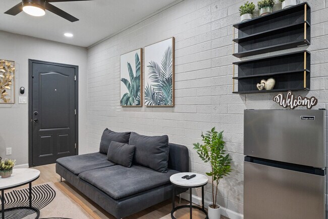 Foto del edificio - 4117 W Virginia Ave