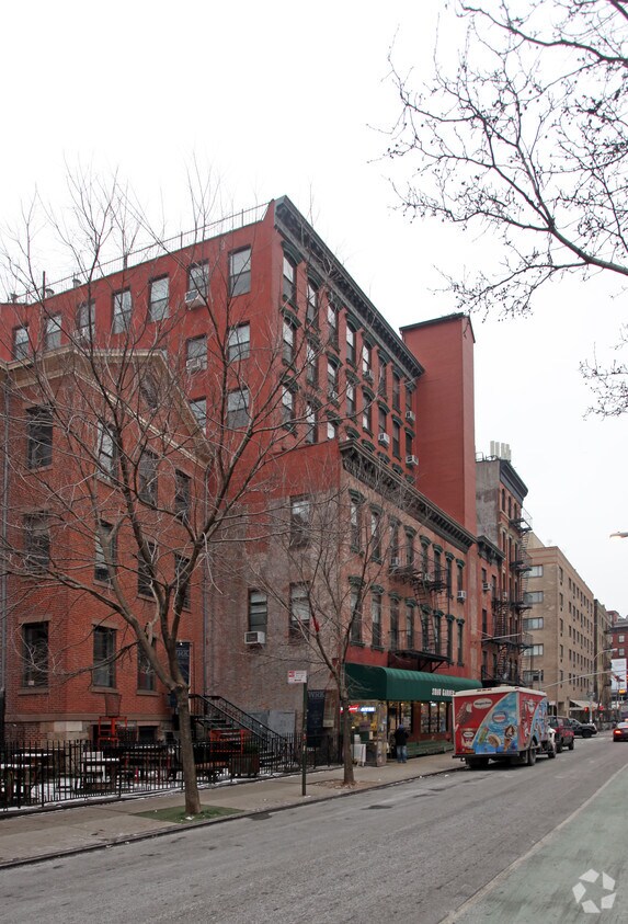 Primary Photo - 40-44 Prince St