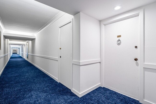 Building Photo - 3560 S Ocean Blvd
