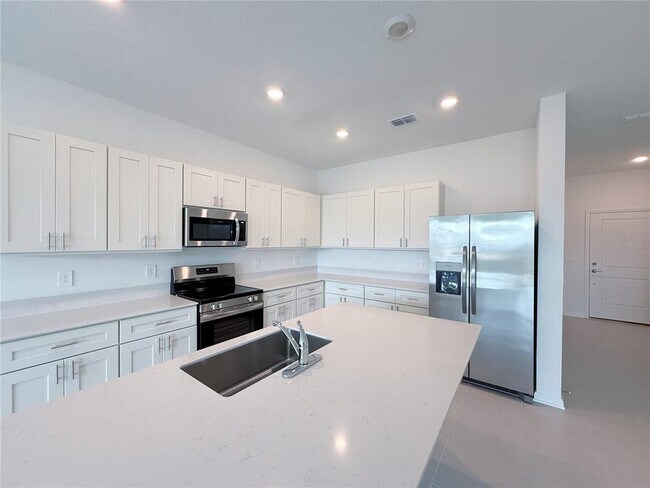 Building Photo - 388 Sol Vis Dr