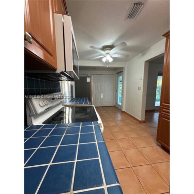 Building Photo - 10371 SW 201st Ter