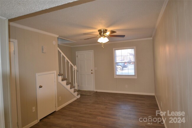 Building Photo - 120 Ethel Dr