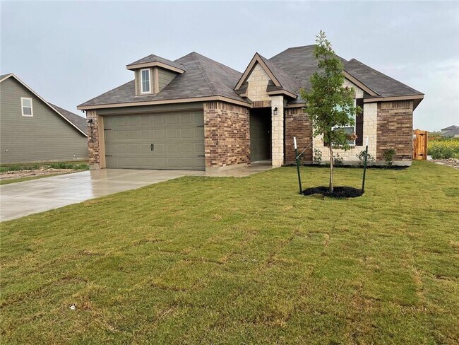 Building Photo - 806 Hollyhock Dr