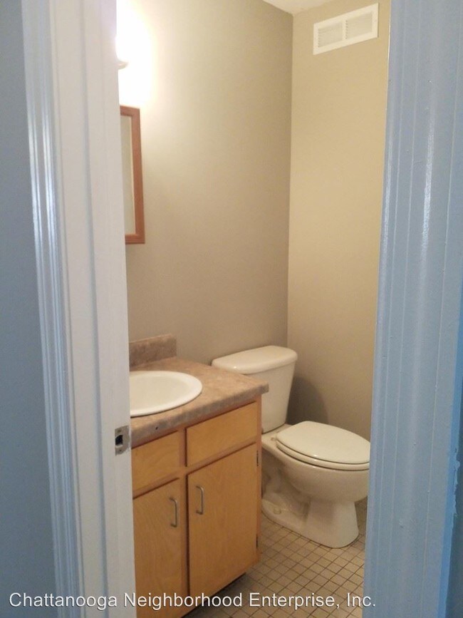 Building Photo - 3 br, 1.5 bath Apartment - 310 E 37th St