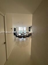 Foto del edificio - 5001 Collins Ave