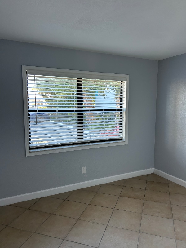 Building Photo - 645 Beachcomber Ln