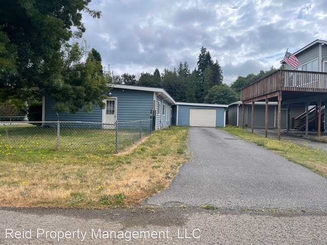 Building Photo - 4 br, 1.5 bath House - 2189 Nubling Avenue E