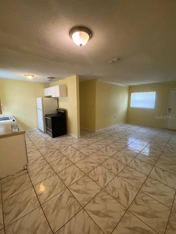 Foto del edificio - 308 N Hart Blvd