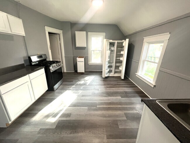 Foto del edificio - 423 E 16th St