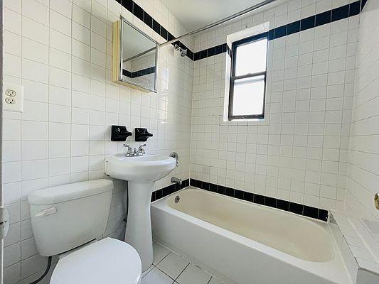 Foto del edificio - 2 bedroom in New York NY 10040